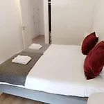 Apartamento Camões Appartments