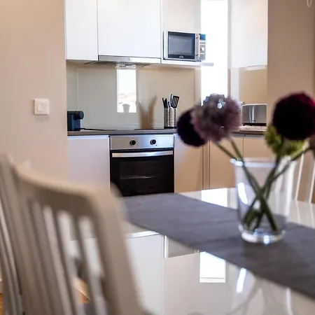 Daire Camoes Appartments *